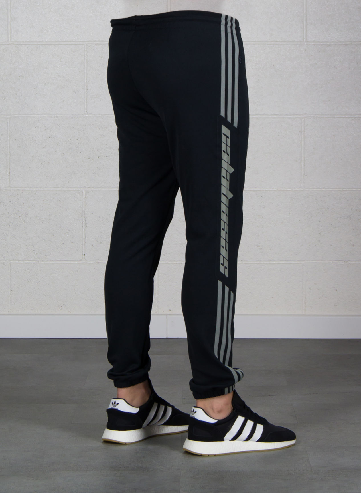 pantaloni calabasas adidas