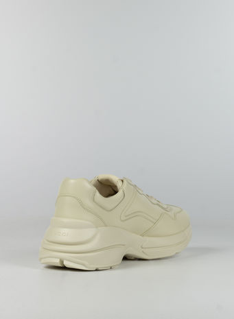 SCARPA SNEAKER RHYTON IN PELLE CON LOGO GUCCI, 9522IVOIRE, small