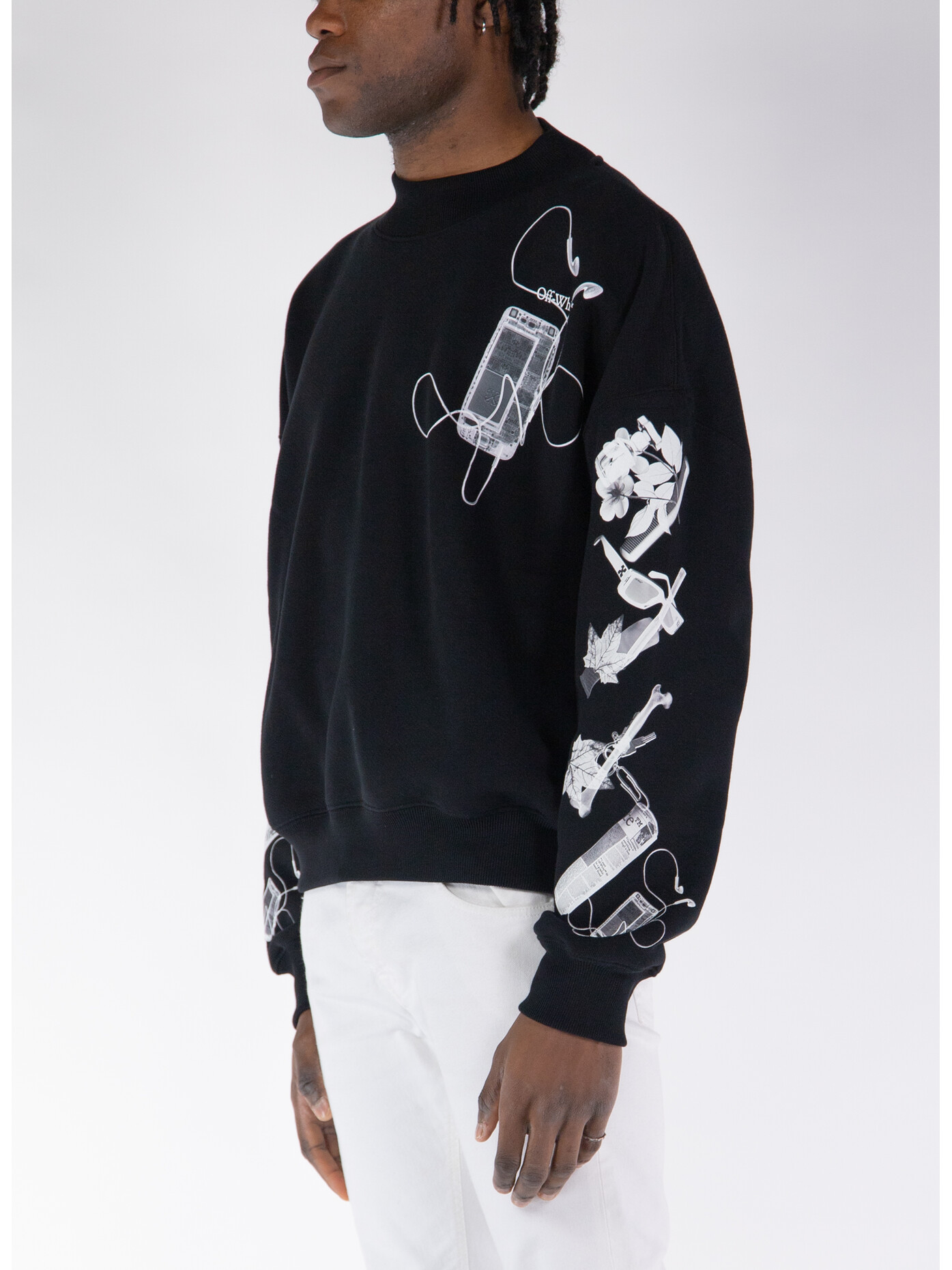 国内発送☆Off-White☆WINDY ARROW SKATE CREWNECK/BLACK/WHITE Felpe Off-White Spray Arrow Skate Crewneck Black/ White