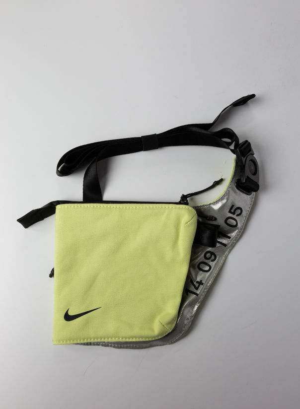 NIKE Yellow | Susi