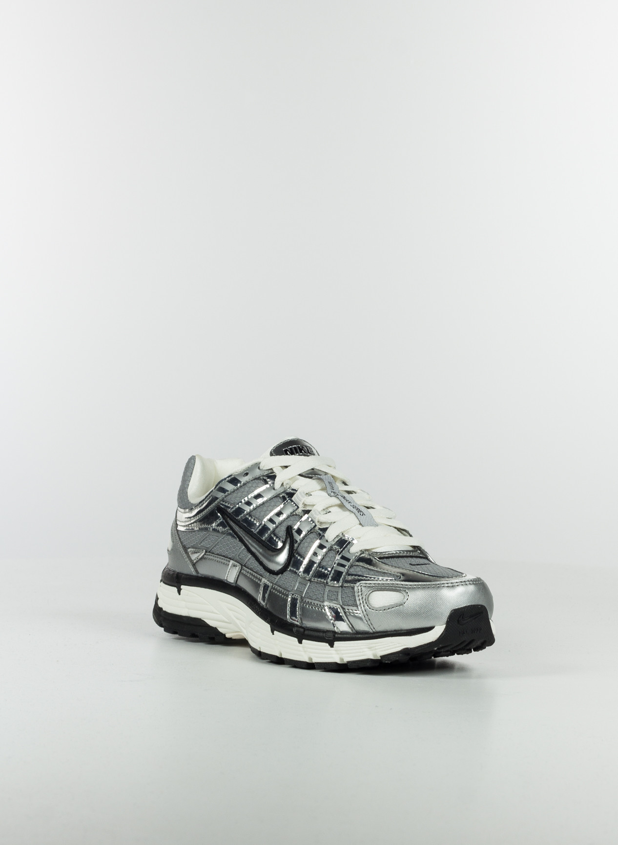 Nike p 6000 hotsell metallic silver femme
